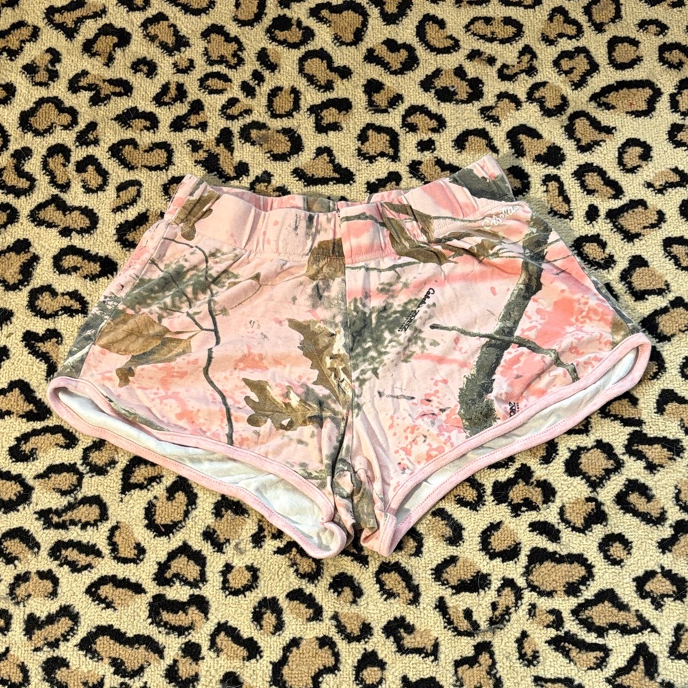Cabelas pink camo shorts